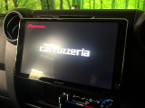 【大画面ナビ】人気の大型9インチナビを装備。存在感のある大画面はインパクト大!ナビ利用時のマップ表示は見やすく、テレビやDVDは臨場感がアップ!いつものドライブがグッと楽しくなります♪