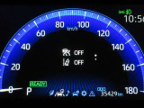 スピードメーターです。走行距離は実際の車両でご確認ください。