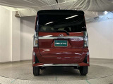 バックカメラが付いているので後方確認が非常にしやすいです。今や運転初心者も熟練者も必須装備!ついていて損はないですね♪