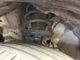 お車を安心してお乗りいただく為には、足回りの定期点検が欠かせません。サービスサポート(有償保証)では無料点検もご提供しており、安心のカーライフをお過ごしいただけるサポート体制が整っています。
