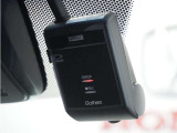 ◆ドライブレコーダー◆映像・音声などを記録する自動車用の装置です。 もしもの事故の際の記録はもちろん、旅行の際の思い出としてドライブの映像を楽しむことができます。
