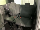 後部座席のお連れ様にも快適な空間です。