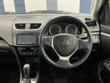 運転しやすいインパネ周りです!見やすいレイアウトで快適なドライブをサポートします!スムースなスピードコントロールや減速、ブレーキパッドの減り、ホイールの汚れ低減にも効果があるパドルシフト付きです!