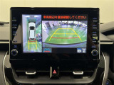 バックカメラ、パノラミックビューモニター付きで視界良好
