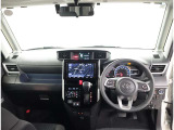 オシャレなインテリアで運転する気分も盛り上がりますよね^^