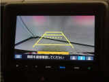 バックカメラ搭載です!車庫入れが苦手な人はもちろん、車両感覚に自信がある人にもお勧めです!見えない箇所が見えるようになるので、低い障害物や隠れてしまっている子供の存在等にも気付く事が出来ます。