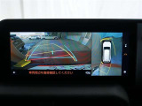 バックガイドモニターで、後方を確認しながら安心して駐車することができます。運転初心者も熟練者も必須の機能ですよ!