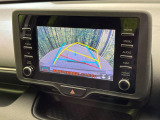 【バックカメラ】駐車時に後方がリアルタイム映像で確認できます。大型商業施設や立体駐車場での駐車時や、夜間のバック時に大活躍!運転スキルに関わらず、今や必須となった装備のひとつです!