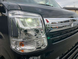 LEDヘッドライトはハロゲンヘッドランプより高い光量でより白く明るく遠くを照らし、夜間走行時の視認性を高めます★