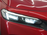 【LEDヘッドライト+デイタイムランニングランプ】主流のLEDヘッドライトに、日中でも他者からの視認性を良くするデイタイムランニングランプ装備!スタイリッシュでかっこよく仕上がっています。