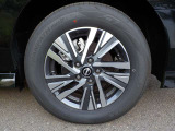 純正アルミホイ-ル付きです。タイヤサイズは、205/65R16です。