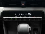 鳥取トヨペットではお車のご購入時はもちろんですが、アフターメンテナンスも安心してお任せ頂ける体制を整えております。末永いお客様とのお付き合いを第一に考え、様々なご提案をさせて頂きます。