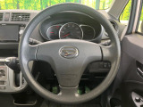【スマートアシスト】走行中に前方の車両等を認識し、衝突しそうな時は警報とブレーキで衝突回避と被害軽減をアシスト。より安全にドライブをお楽しみいただけます。