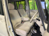 運転席シート廻りは使用感も少なく、良好な状態となっています。丁寧に使われていたことがよくわかりますね。