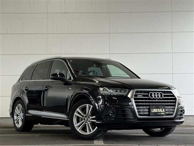 アウディ Q7 