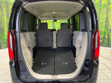 普段のお買い物や通勤、送迎等に十分な荷室スペースを確保しております。セカンドシートを倒すと、大きな荷物の積載も可能です♪