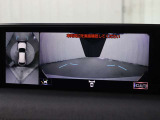 上から車両を見下ろしたような映像をナビゲーション画面に表示する「パノラミックビューモニター」を搭載しています。