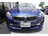 BMWの代名詞の【キドニーグリル】グリルが腎臓のように見えるので【キドニー】と呼ばれるようになりました。一目見ただけでBMWであると認識できる確固たるアイコンとして存在感を放ちます。