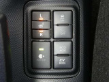 【シートヒーター搭載】シートを温めてくれる暖房機器です!長時間座っていると負担が掛かりやすい背中や腰、または冬場の寒い日に冷えやすい脚部に快適なぬくもりを♪