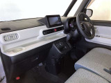 見通しのよいすっきりとした視界で、誰でも運転しやすいです。運転のしやすさは疲れにくさにも繋がりますよ♪