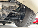 お車を安心してお乗りいただく為には、足回りの定期点検が欠かせません。サービスサポート(有償保証)では無料点検もご提供しており、安心のカーライフをお過ごしいただけるサポート体制が整っています。