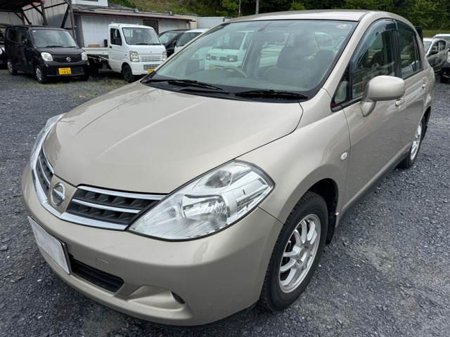 ティーダラティオ1.5 15M FOUR 4WD