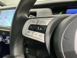 ステアリングにオーディオ操作スイッチが付いています。オーディオ画面に直接タッチしなくても操作が出来ますので、運転に集中できます。