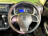 【純正革巻きステアリング】上質な革を使用することで、手にしっかり馴染みとても運転しやすいハンドルです♪