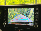 【バックカメラ】駐車時に後方がリアルタイム映像で確認できます。大型商業施設や立体駐車場での駐車時や、夜間のバック時に大活躍!運転スキルに関わらず、今や必須となった装備のひとつです!