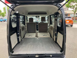 シートをすべて倒すとこんなに広々。たくさん荷物を積めます。これだけのスペースであればかなりの荷物が載せられます!