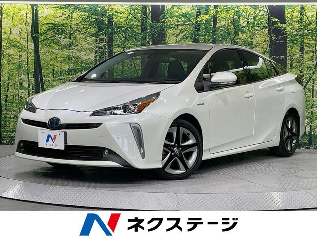 トヨタ プリウス 