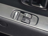パワーウィンドウを装備しております!助手席ウィンドウの閉め忘れも運転席で解決できます♪