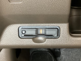 ハンドルの左下にETCがついています。高速道路の料金所の通過も楽々です。 カードの取り出しもしやすい場所についています。