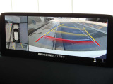 360度ビューモニターで車内から周囲の障害物を確認することができます!駐車場から出るときの左右の確認にも便利です♪