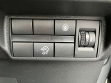 必要なスイッチ類は定位置に設置。使い勝手が更に良くなりました。