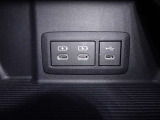 【USB給電】今では当たり前のUSB給電ソケットがついております。 スマホやデジカメなど出先や災害時の充電も可能です♪