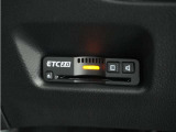 ◆ETC2.0装着◆進化したドライブ体験。料金収受システムだけだったETCが生まれ変わって、高速道路を賢く使うETC2.0に進化しました。多彩な情報サービスが便利で快適なドライブ体験を提供します。