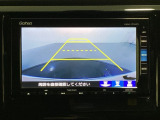 バックでの車庫入れも安心です! リアカメラが付いているバックモニター付のナビを装備しております。操作線もついており距離感も画面から確認できます。