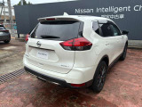フロントだけでなく、バックソナーも付いてるので駐車時もバッチリ補助してくれます(*^^*)