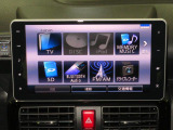 9型ナビゲーション付きです。バックカメラも付いて車庫入れ・駐車も安心です。Bluetooth対応機器を登録して快適な室内空間を実現できます。