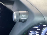 ドライブモードセレクトを操作することによりスポーティーに走ったり、エコ走行したりと車の反応が変化し、それぞれの楽しみ方が可能です