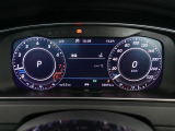 様々な情報を表示可能なActive Info Displayを装備!