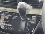 【 シフト 】スムーズなシフトチェンジで快適にお車を操縦していただけます!