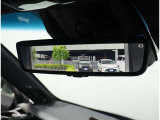 デジタルインナーミラー装備!車両後方のカメラの映像をデジタル補正で視認性を向上させてインナーミラー内に表示します♪視界を遮るものがなく、後席に同乗者がいても後方を確認しやすく安心です♪
