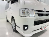 フォグランプ装着車です。暗い夜道の車両前方を明るく照らします