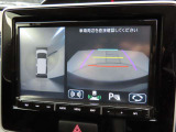 360&deg;モニターが標準装備されておりますので、細い道や狭い駐車場でもラクラク♪ 視認性もバッチリです。