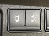 【両側パワースライドドア】スマートキーや運転席のスイッチで後席両側スライドドアの開閉が可能♪電動だから力を入れてドアを開ける必要が無く、小さなお子様でも簡単に開け閉めでき快適です♪