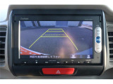 バックモニター付ですので、車庫入れも駐車もラクラクです。