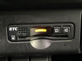 【ETC】高速道路の料金所をストレスなく通過!話題のスポットやサービスエリアに多い「スマートIC」利用時は必須のアイテムです。当店でセットアップを実施、ご納車当日からすぐにご利用いただけます!