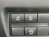両側オートスライドドアです。インテリジェントキーや運転席のスイッチで簡単にドアの開閉ができるので、とても便利な装備です♪